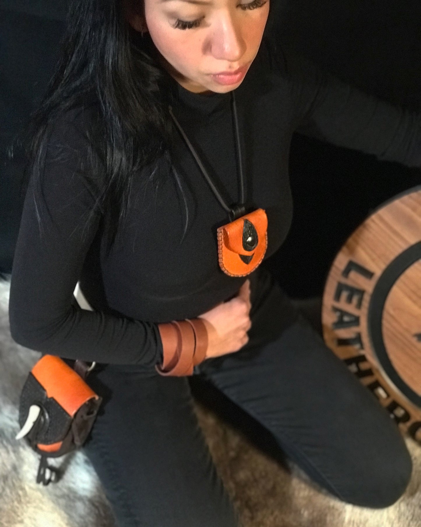 The Nipper neck pouch
