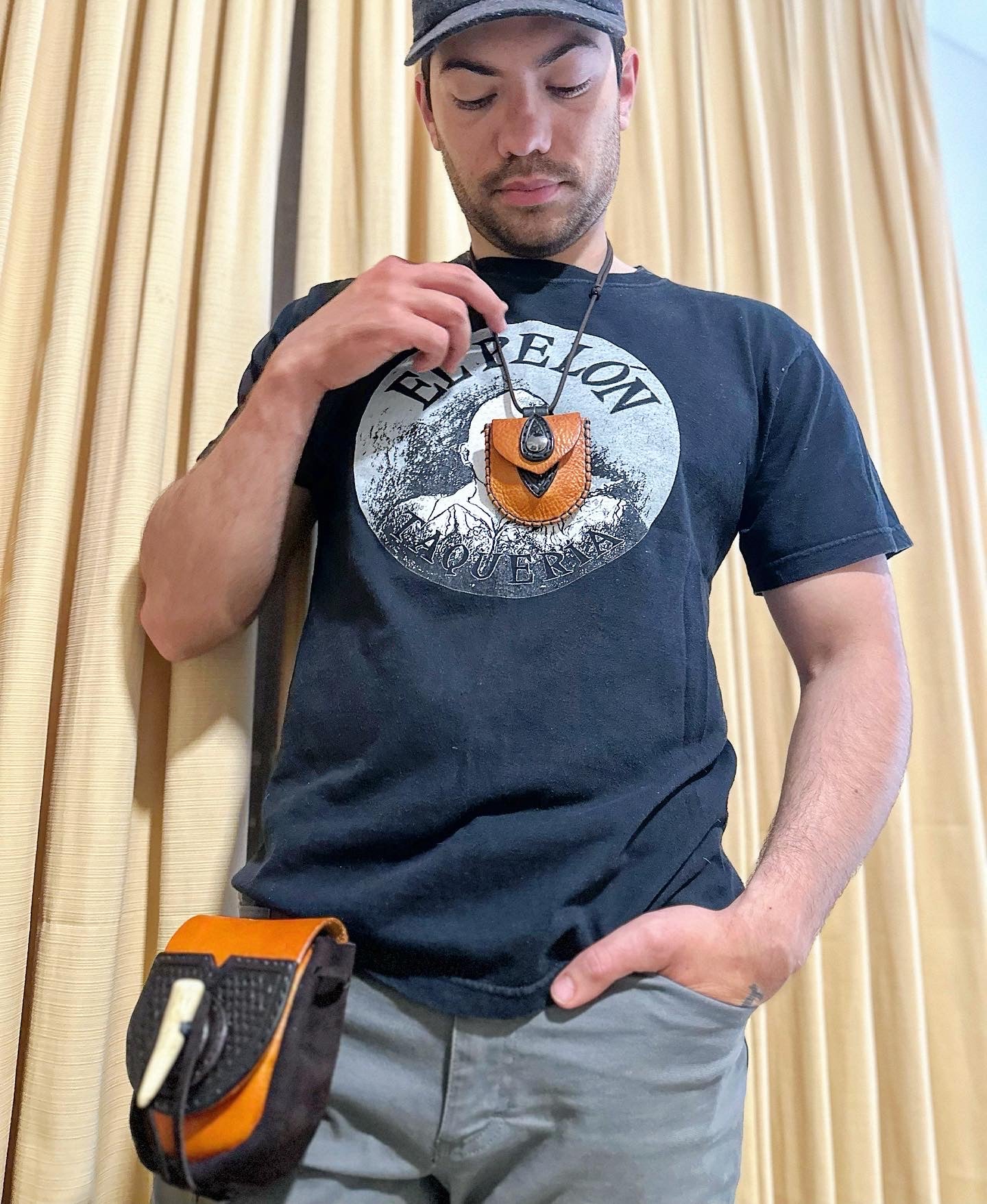 The Nipper neck pouch