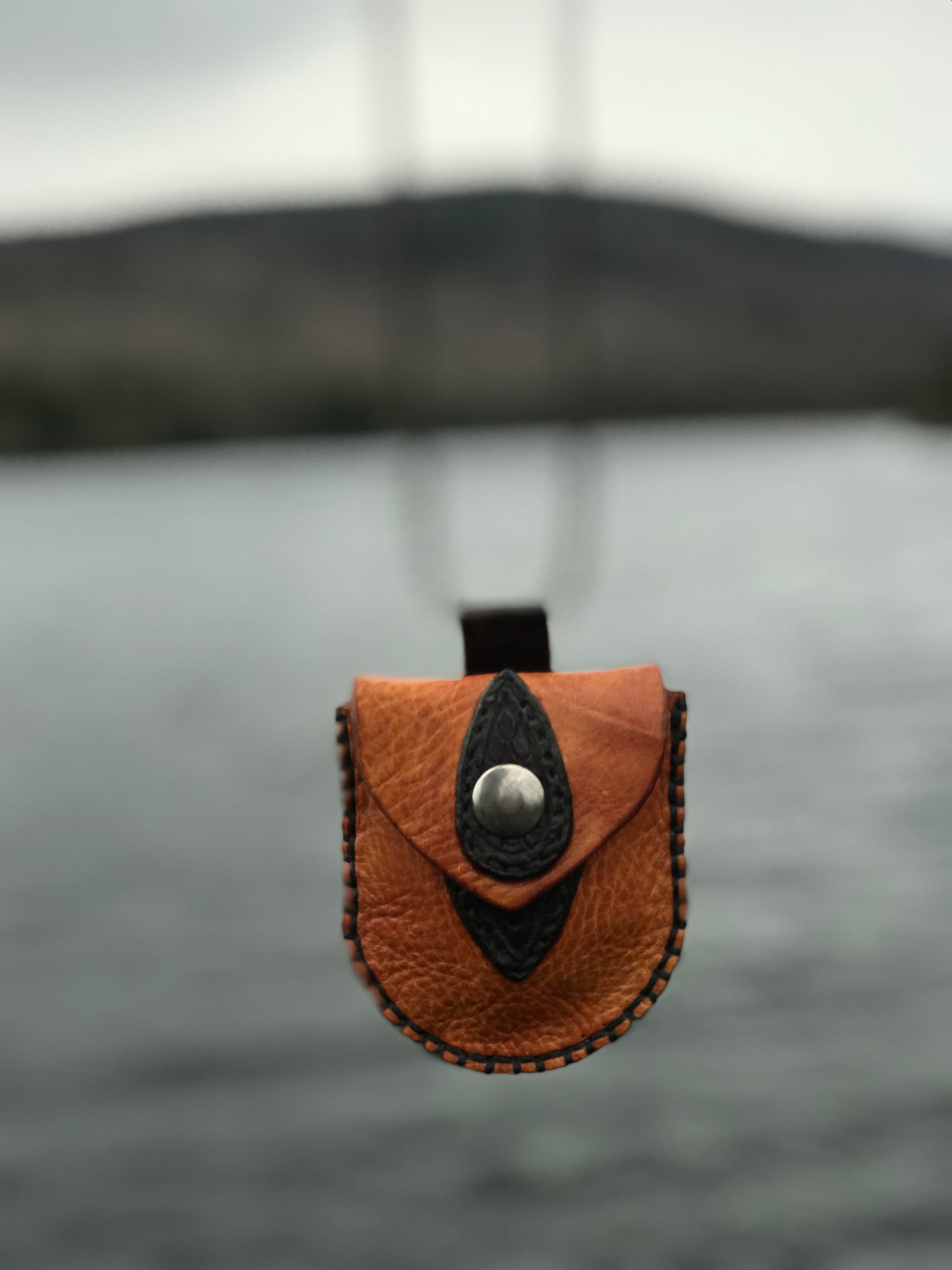 The Nipper neck pouch