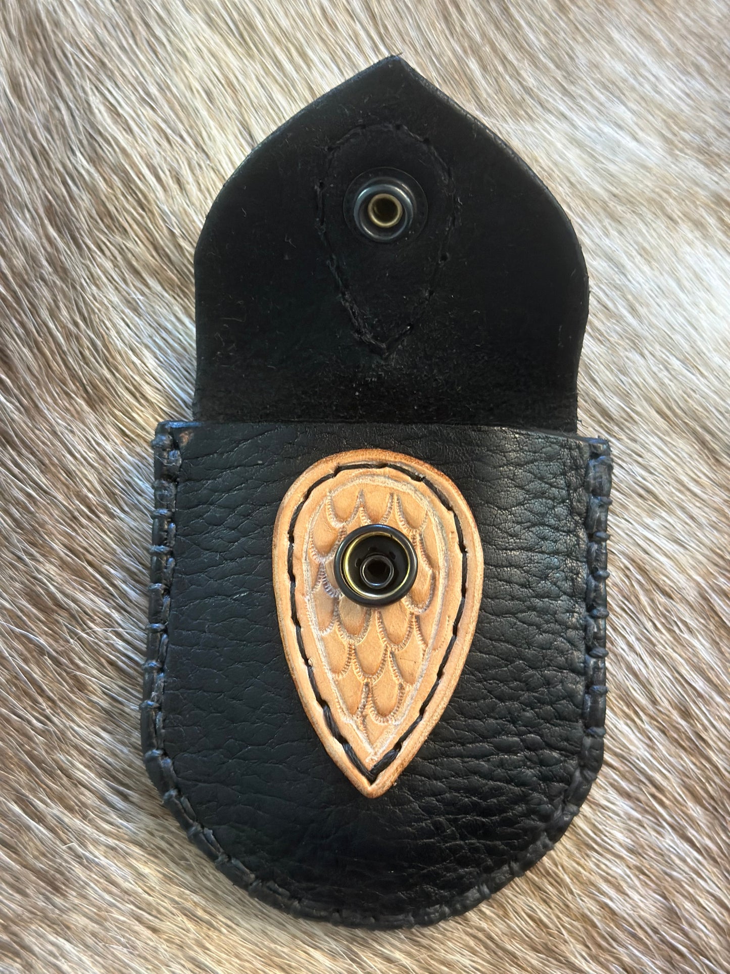 Limited Edition Variant Nipper Neck Pouch