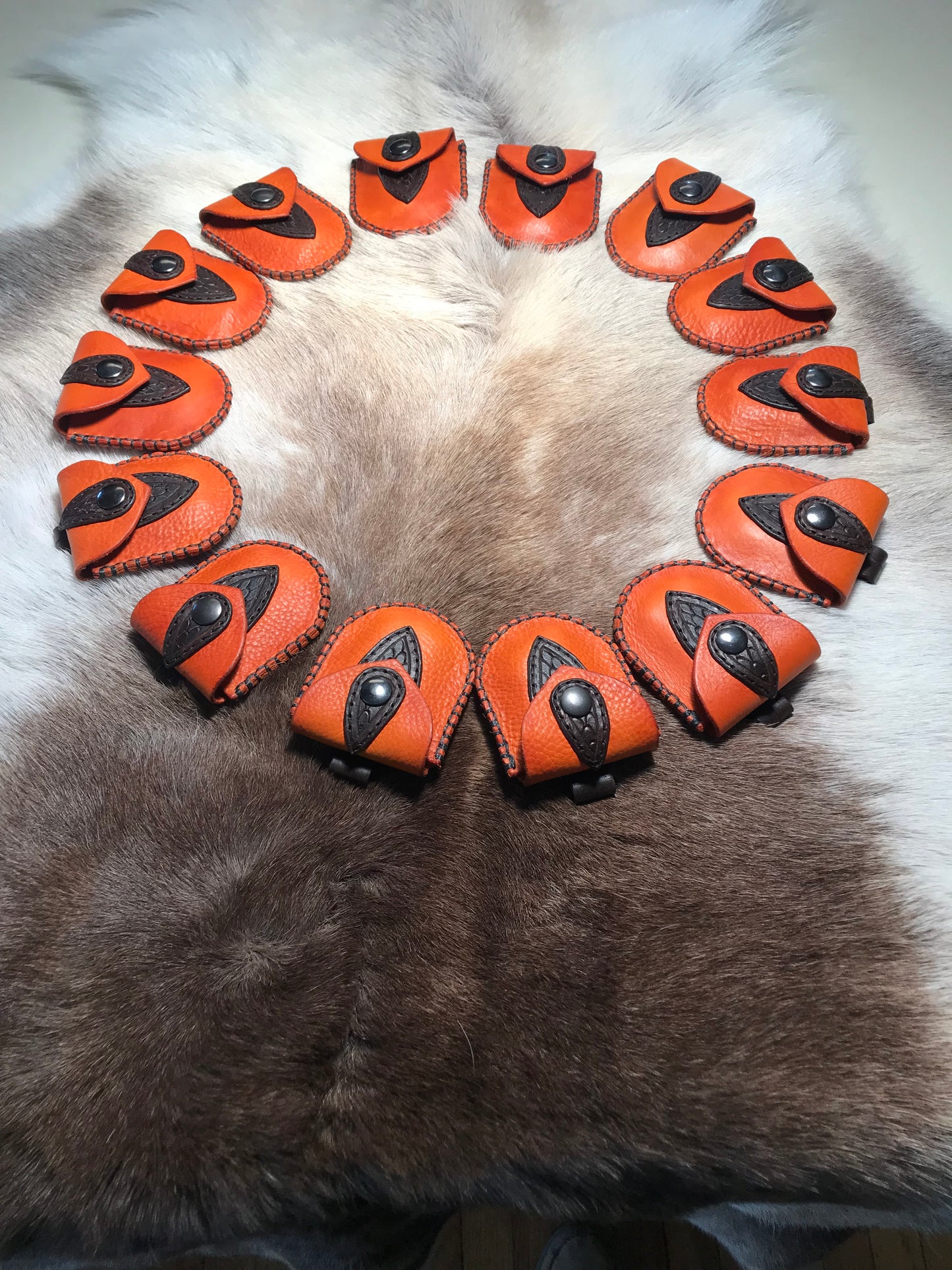 The Nipper neck pouch