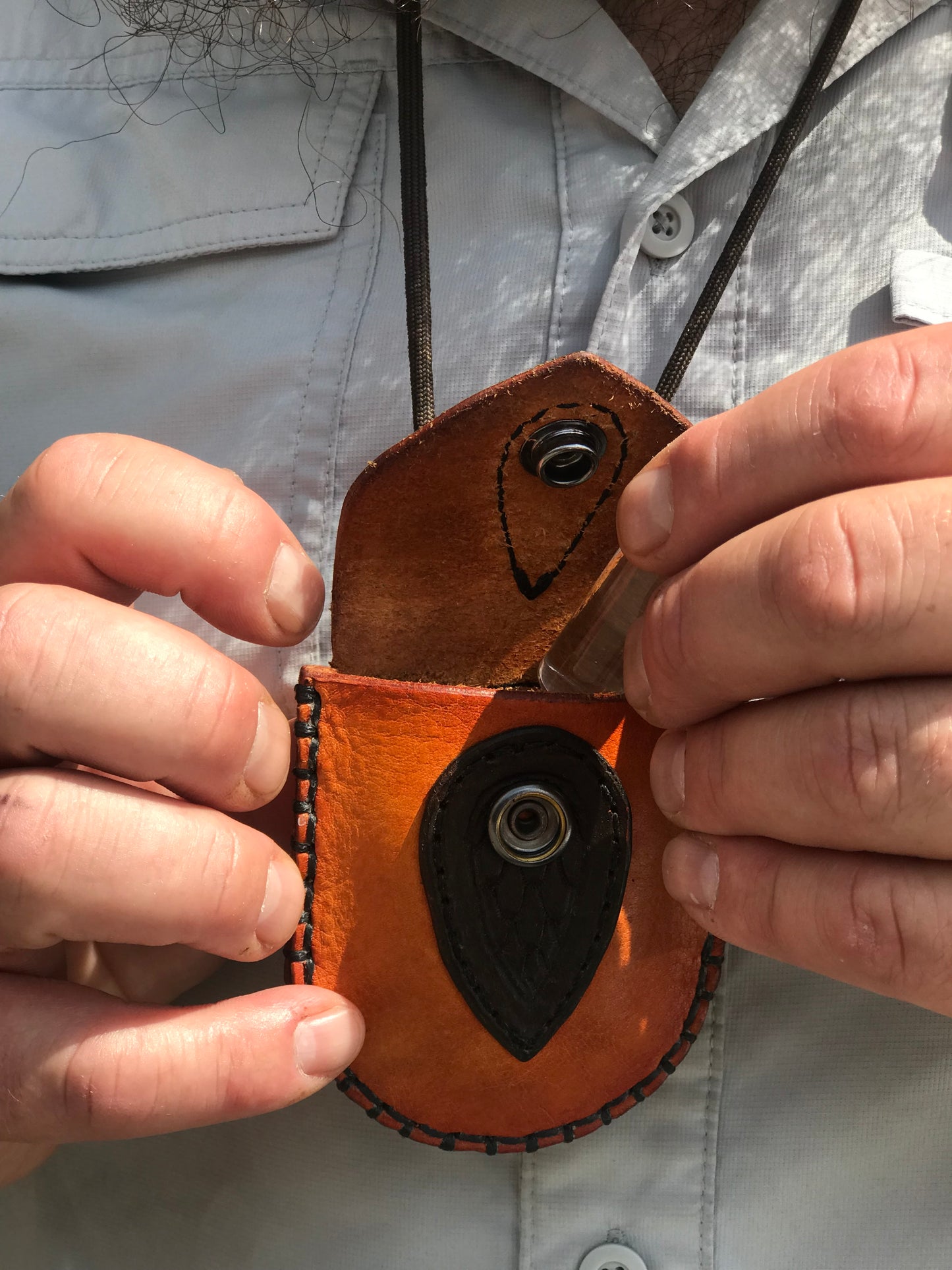 The Nipper neck pouch