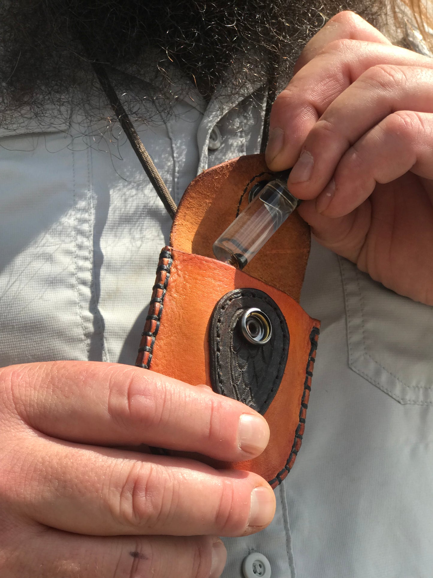 The Nipper neck pouch