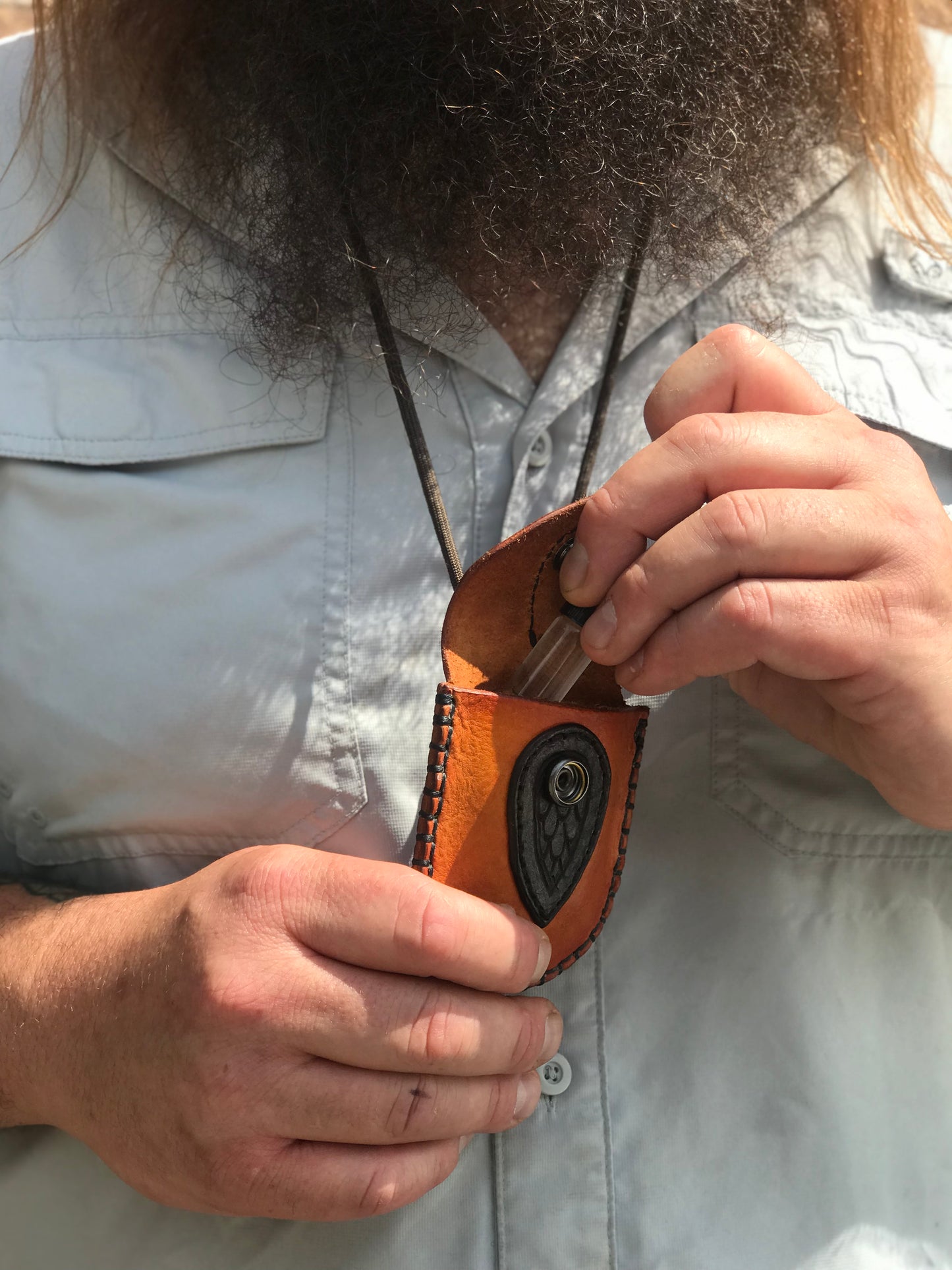 The Nipper neck pouch