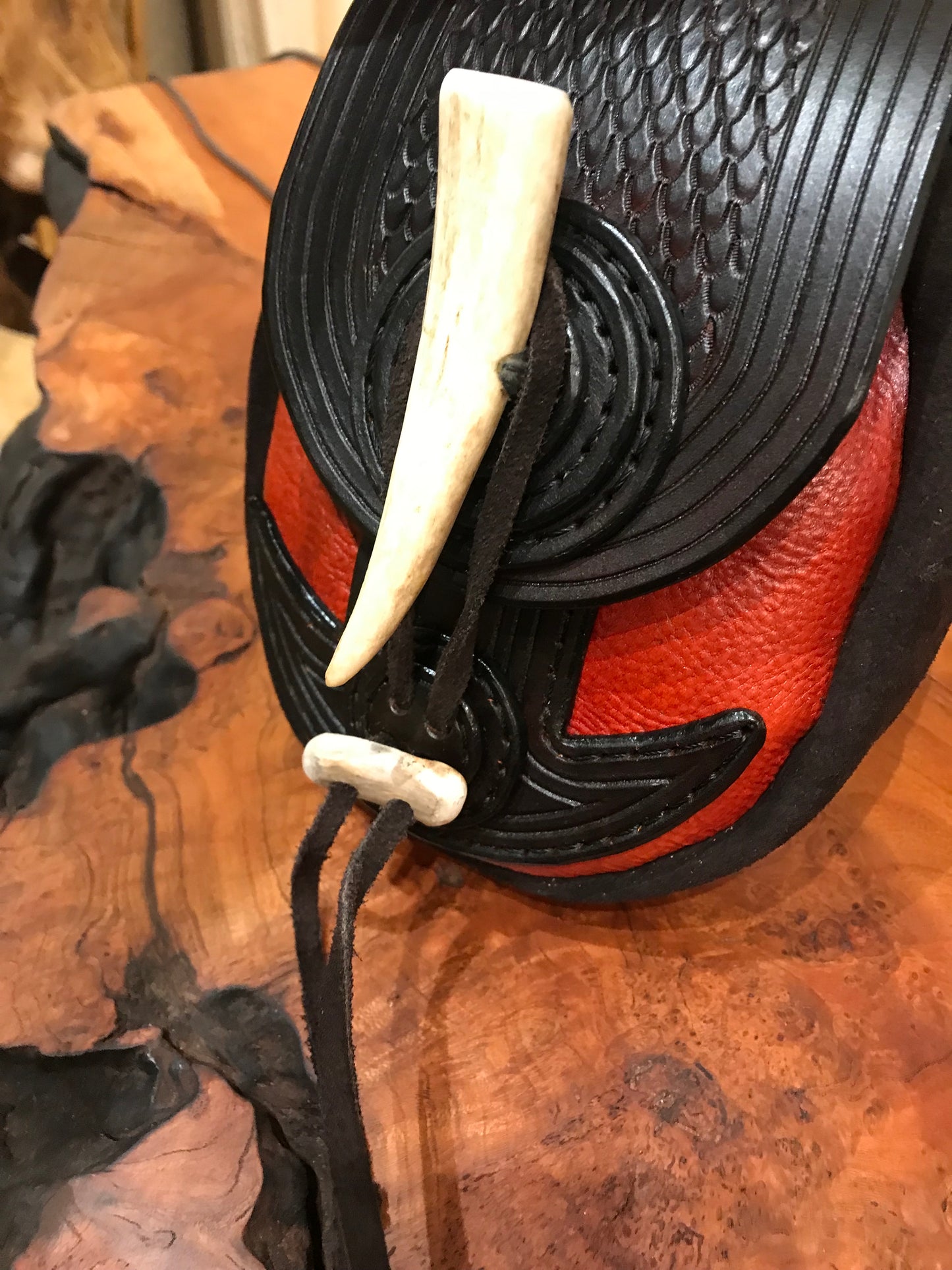 The Nipper neck pouch
