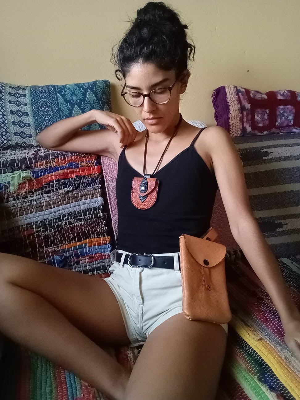 The Nipper neck pouch
