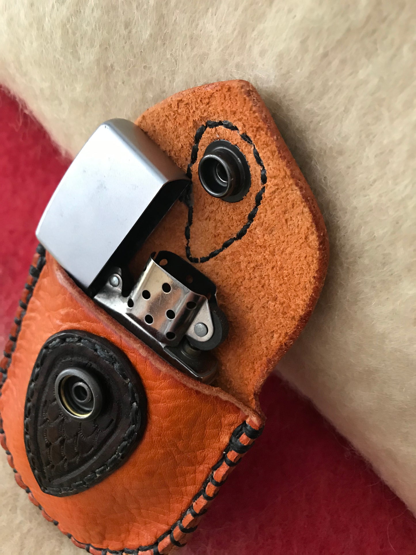 The Nipper neck pouch